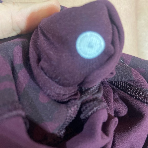 Lululemon Align Nulu Fabric Pants Formation Camo Maroon Sz 4 25” inseam - Picture 3 of 6